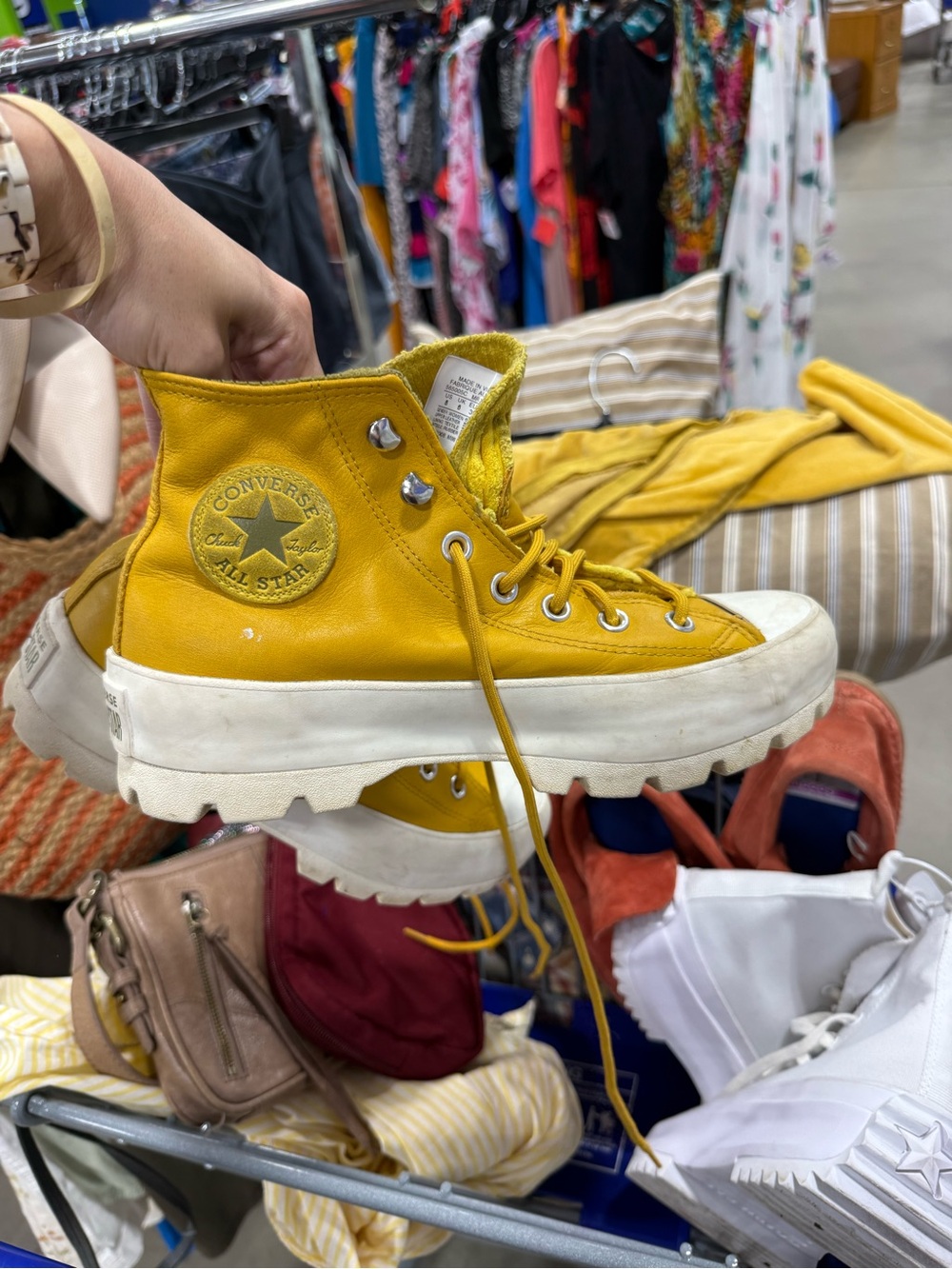 Chuck Taylor All Star lugged Winter Hi Gold Dart Gore-Tex